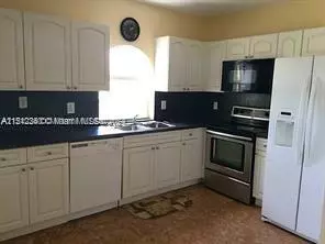 Undisclosed, Surfside, FL 33154 photo 4