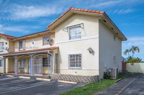 10101 W Okeechobee Rd #28-101, Hialeah Gardens, FL 33016
