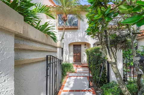 7914 La Mirada Dr, Boca Raton, FL 33433