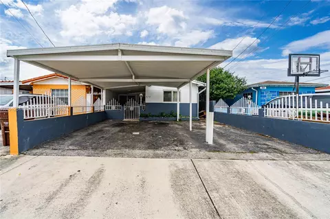 878 W 79th St, Hialeah, FL 33014