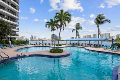 3530 Mystic Pointe Dr #2208, Aventura, FL 33180