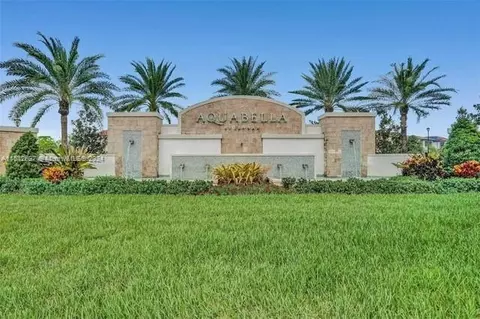 10820 W 33rd Way, Hialeah, FL 33018 photo 36