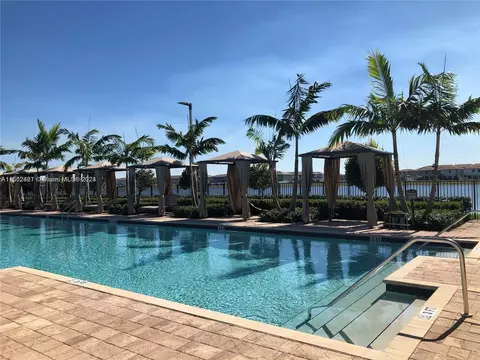 10820 W 33rd Way, Hialeah, FL 33018 photo 28