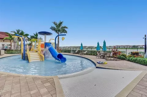 10820 W 33rd Way, Hialeah, FL 33018 photo 29