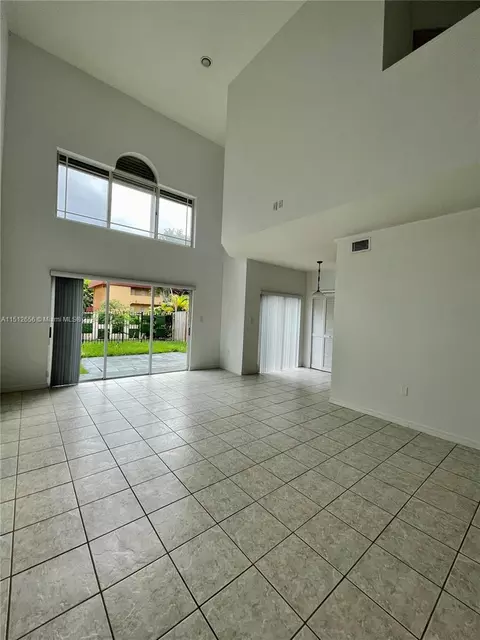 10160 SW 88th St #205, Miami, FL 33176