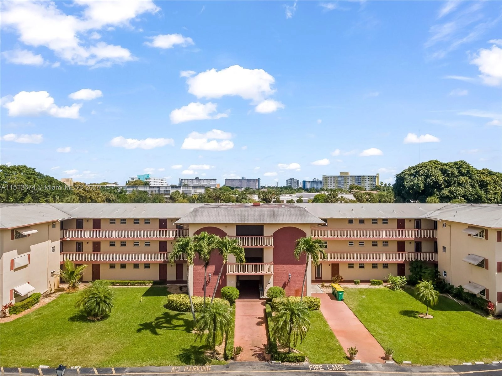 1001 Hillcrest Ct Unit 209  