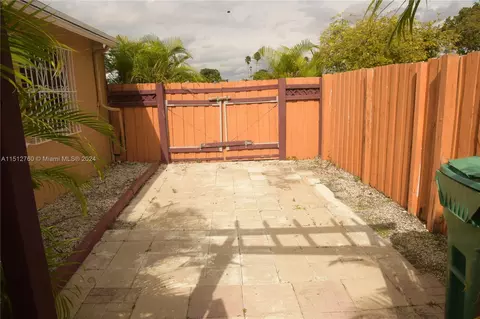 6758 NW 199th St, Hialeah, FL 33015 photo 38