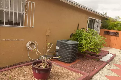 6758 NW 199th St, Hialeah, FL 33015 photo 36