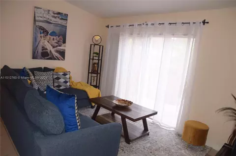 6758 NW 199th St, Hialeah, FL 33015 photo 4