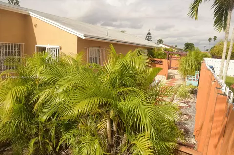 6758 NW 199th St, Hialeah, FL 33015 photo 31