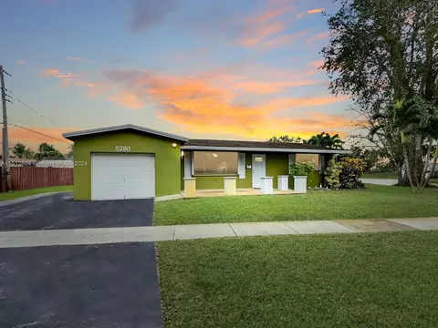 5280 SW 90th Ave, Cooper City, FL 33328