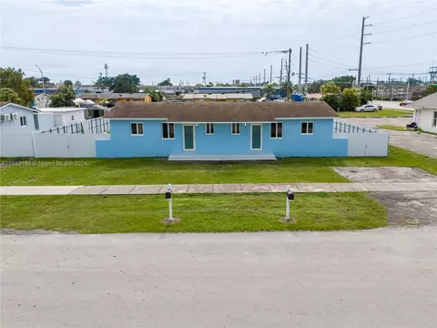 10620 SW 183rd St, Miami, FL 33157