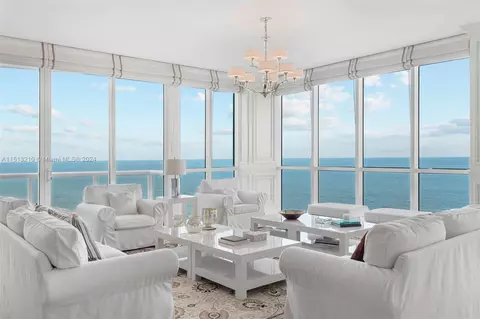 50 S Pointe Dr #2201, Miami Beach, FL 33139