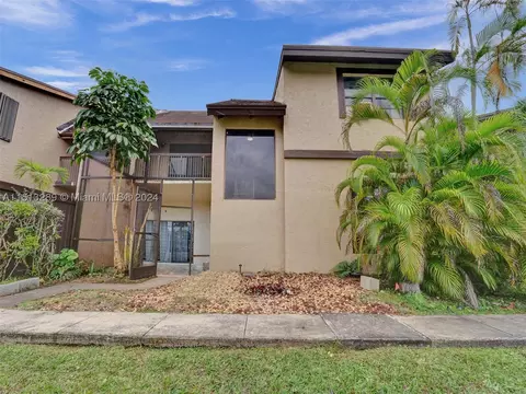 2390 Bayberry Dr #2390, Pembroke Pines, FL 33024
