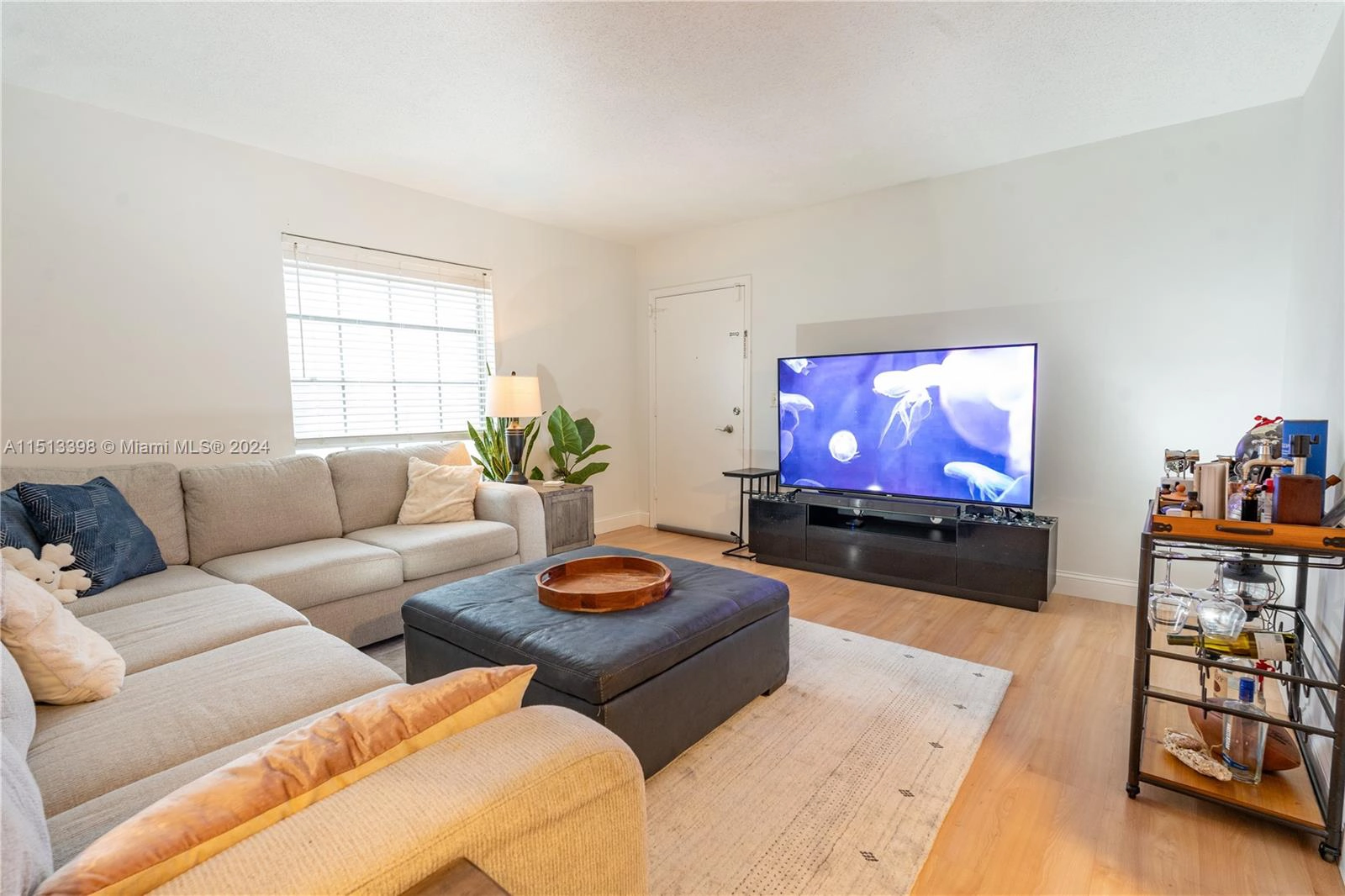 2251 NE 66th St Unit 1611  