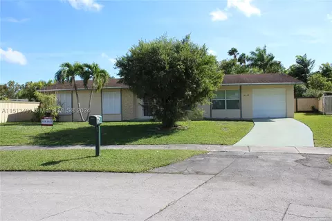 10820 SW 154th St, Miami, FL 33157