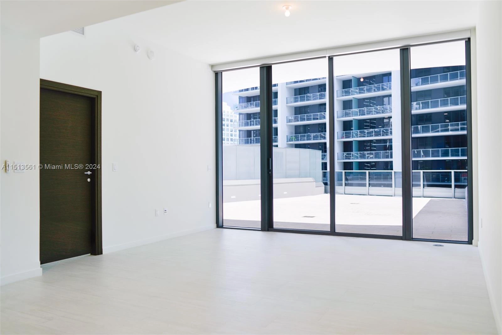 1000 Brickell Plz Unit 1807  