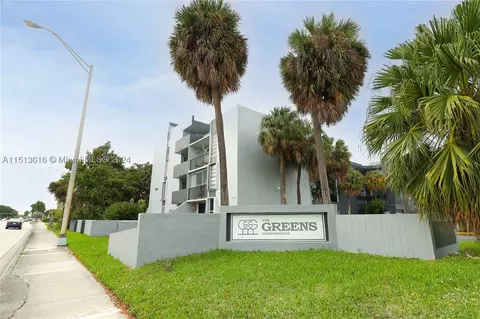 310 Fontainebleau Blvd #203, Miami, FL 33172
