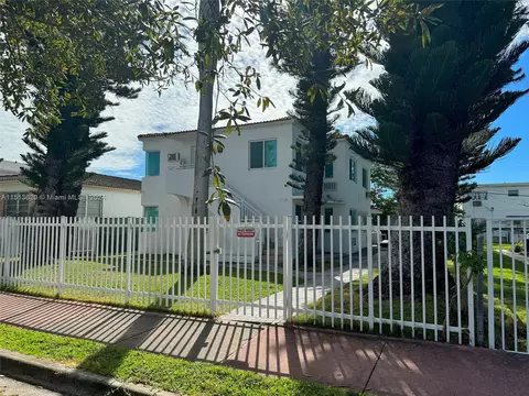1754 Marseille Dr, Miami Beach, FL 33141