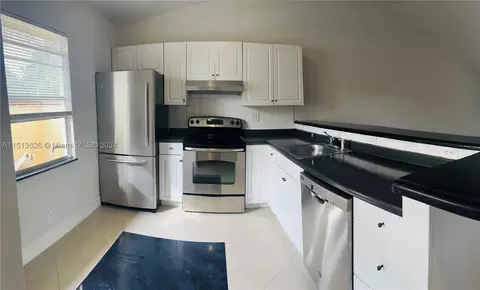 531 NW 46th St, Pompano Beach, FL 33064