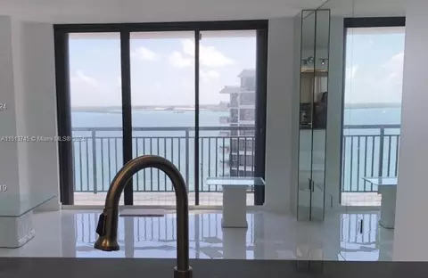 540 Brickell Key Dr #1217, Miami, FL 33131