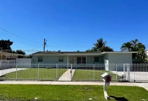4330 NW 182nd St, Miami Gardens, FL 33055