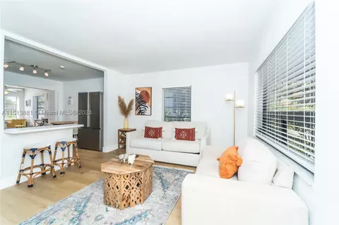 2222 Douglas, Hollywood, FL 33020