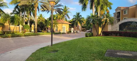 8020 N Nob Hill Rd #306, Tamarac, FL 33321