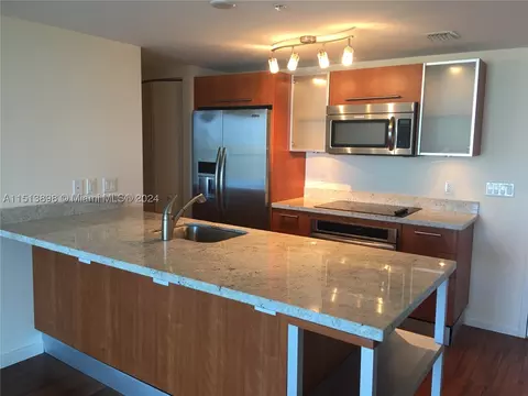 185 SW 7th St #2109, Miami, FL 33130