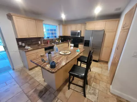 2425 SW 19th Ter, Miami, FL 33145 photo 15