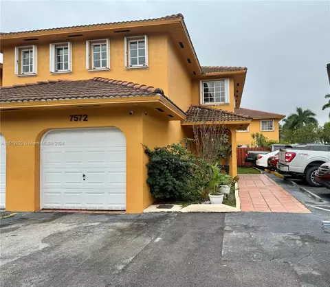 7572 NW 176th St #7572, Hialeah, FL 33015