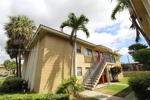 2631 Riverside Dr #5, Coral Springs, FL 33065