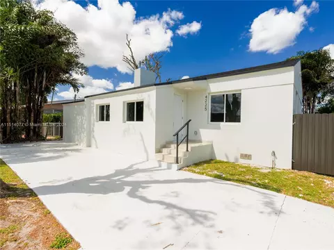 4225 NW 168th Ter, Miami Gardens, FL 33055