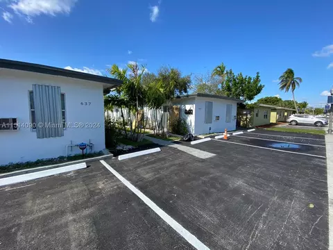 637 NW 15 Ter, Fort Lauderdale, FL 33311