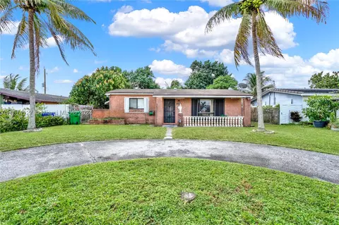 7648 Tropicana St, Miramar, FL 33023