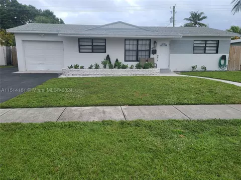 4030 NW 3rd Ter, Pompano Beach, FL 33064