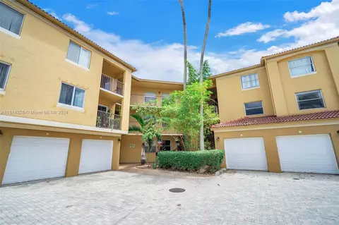 771 N Pine Island Rd #207, Plantation, FL 33324