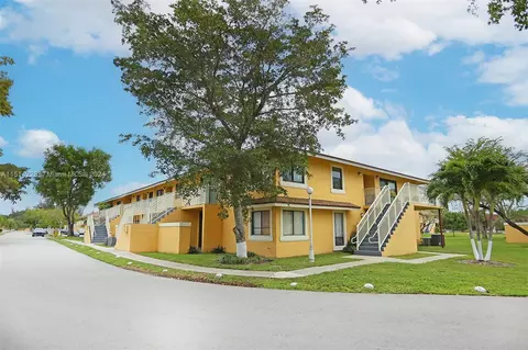 550 NW 214th St #204, Miami Gardens, FL 33169