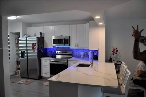 Undisclosed, Pembroke Pines, FL 33027