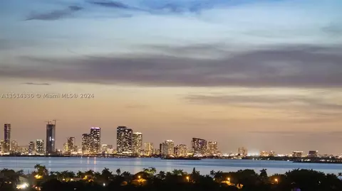 6039 Collins Ave #1530, Miami Beach, FL 33140