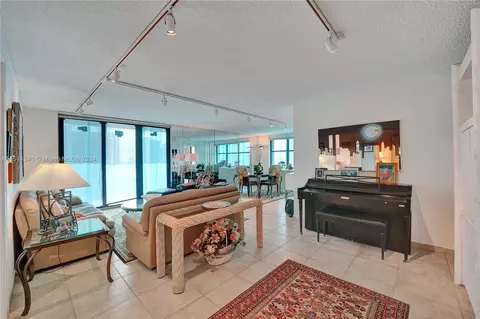 18151 NE 31st Ct #2001, Aventura, FL 33160