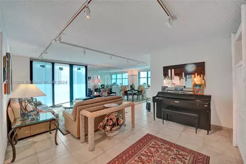 18151 NE 31st Ct #2001, Aventura, FL 33160
