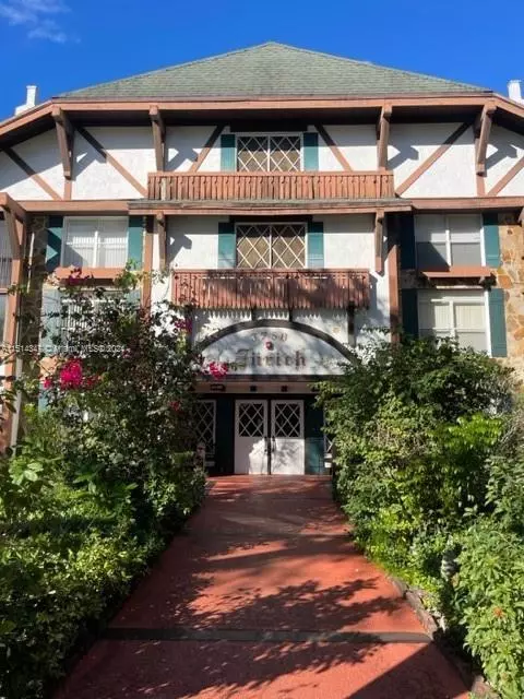 3750 Inverrary Dr #2G, Lauderhill, FL 33319