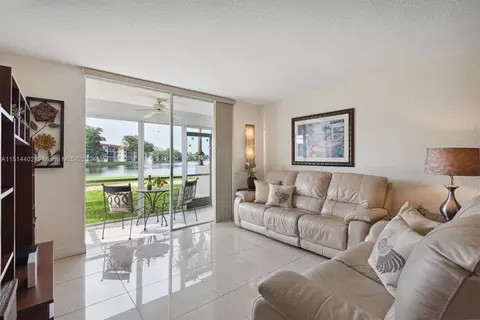 411 S Hollybrook Dr #102, Pembroke Pines, FL 33025
