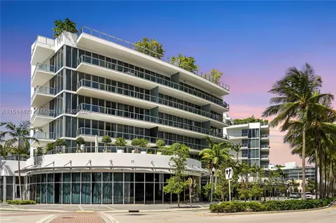 801 S Pointe Dr #202, Miami Beach, FL 33139
