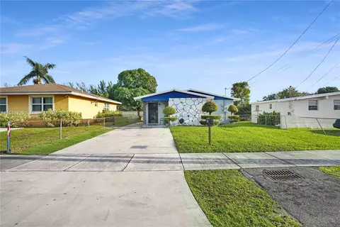 15331 NW Railroad Dr, Miami Gardens, FL 33054