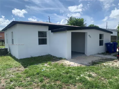 931 NW 16th Ter, Fort Lauderdale, FL 33311