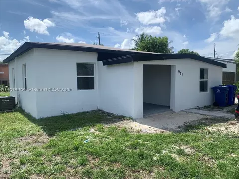 931 NW 16th Ter, Fort Lauderdale, FL 33311