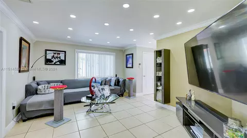 3610 NW 4th St, Miami, FL 33125