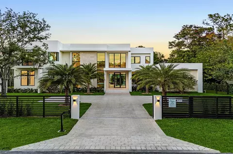 9751 SW 63rd Ct, Pinecrest, FL 33156